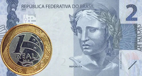3 Reais